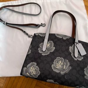 SOLD Coach blue rose signature carryall Charlie satchel 150$